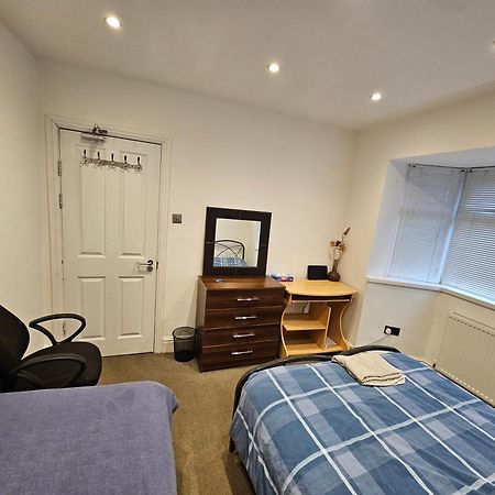 Monyhull Homestay - Near City Centre Kingsheath Nia Nec Bhx Birmingham Esterno foto